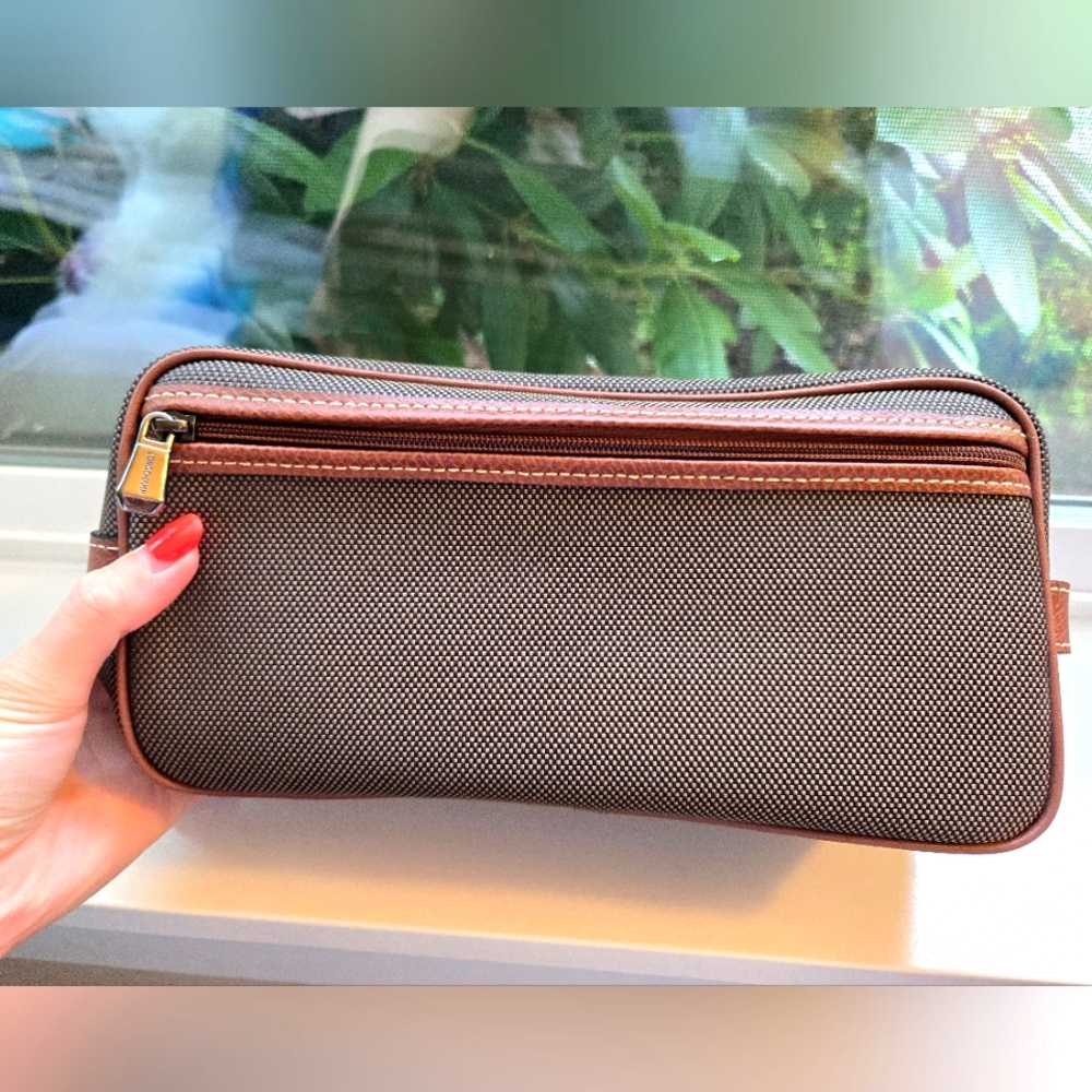 Lonchamp Large Toiletry Pouch - Picture 3 of 6